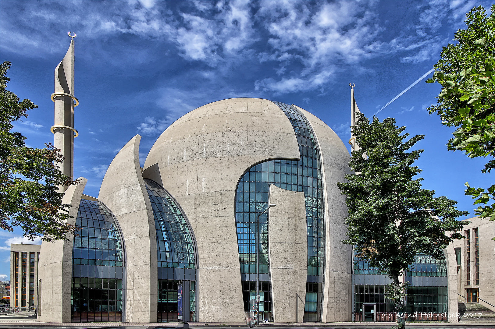 La grande mosquée de Cologne en Allemagne 2018 VIDÉO